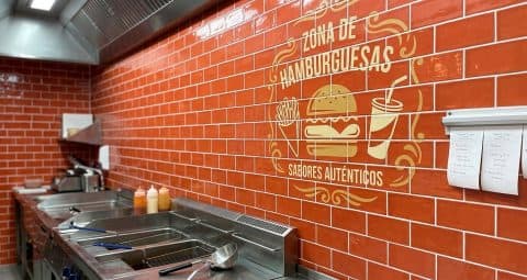Dreamtile 7.5×15 Orange Glossy falicsempe - Galériafotó 68154
